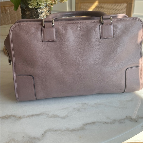 Loewe Pink Leather Briefcase with Elegant Design - Picture 5 of 11